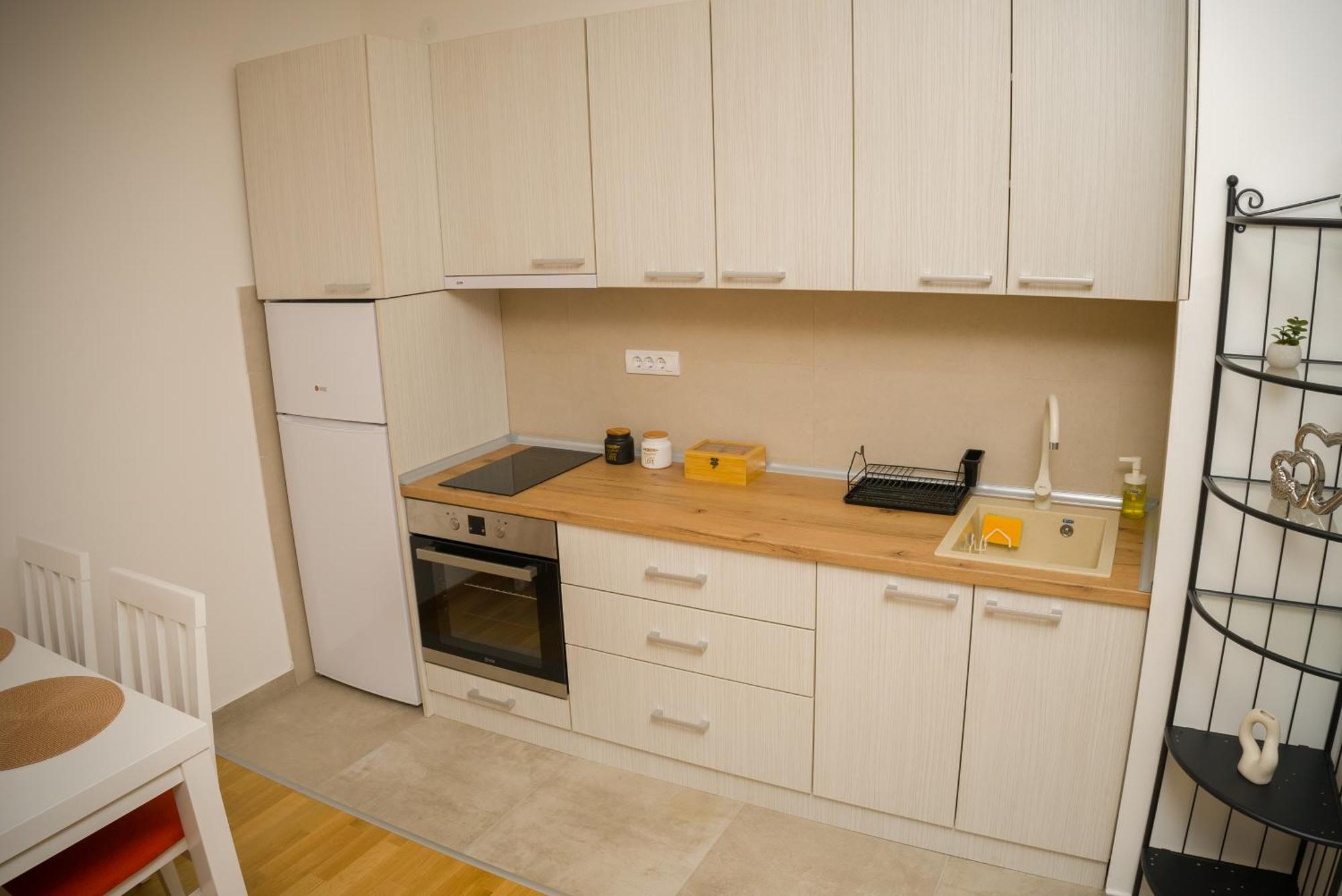 Apartment Infinity Kruševac Eksteriør billede