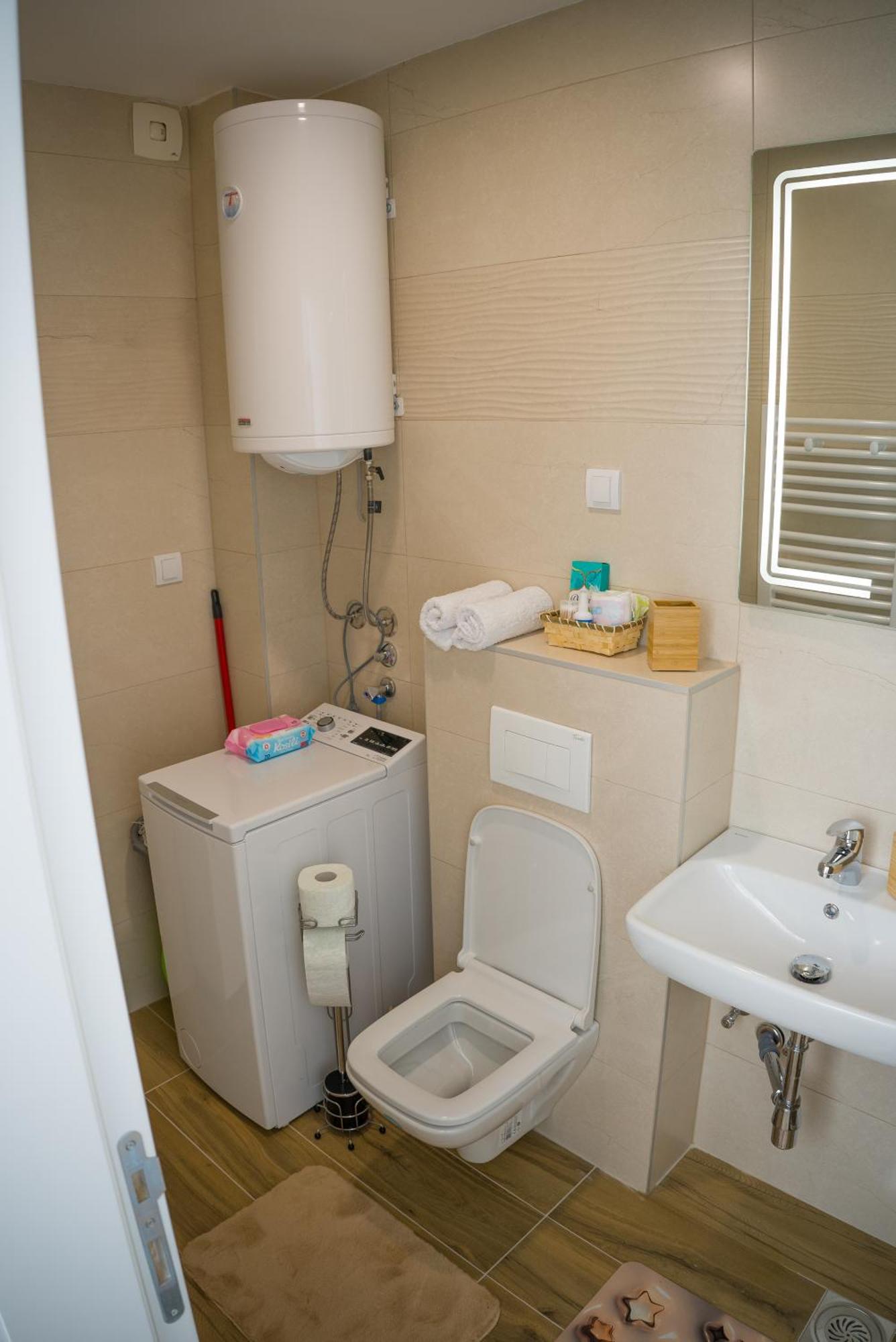 Apartment Infinity Kruševac Eksteriør billede